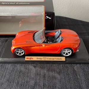 1/18 Maisto Dodge Concept - Orange
